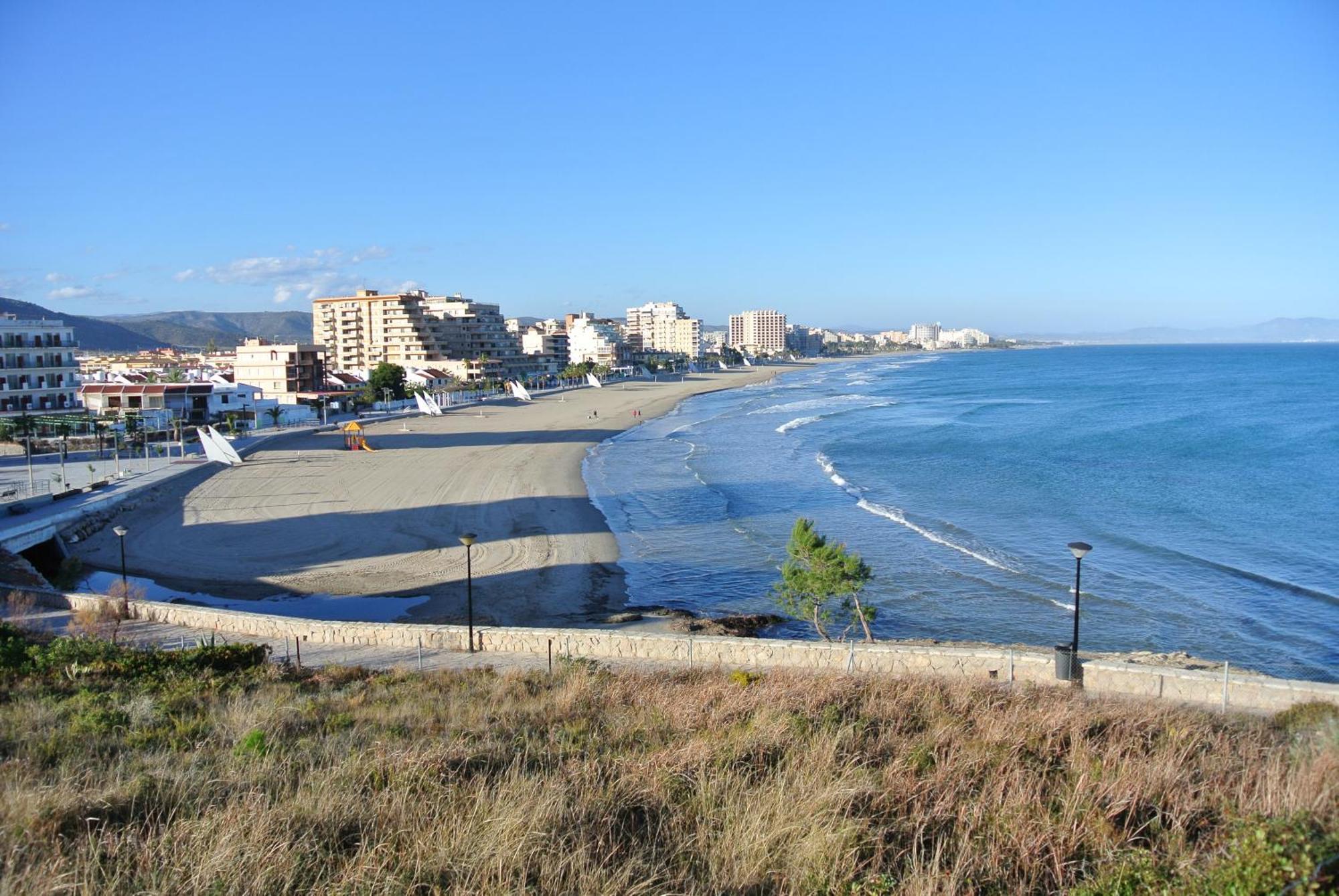Apartamentos Danesp-Playa De Les Amplaries Marina Dor- Frontales Al Mar Оропеса дел Мар Екстериор снимка