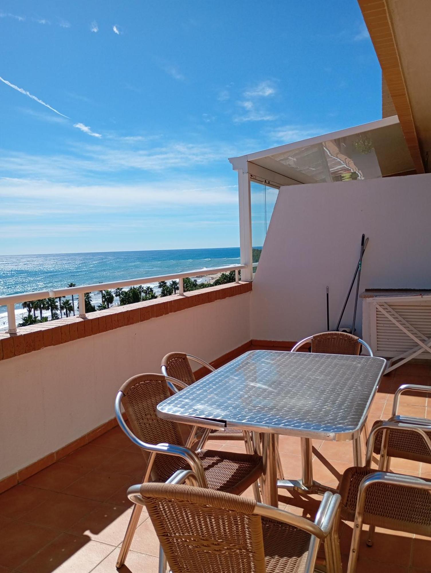 Apartamentos Danesp-Playa De Les Amplaries Marina Dor- Frontales Al Mar Оропеса дел Мар Екстериор снимка