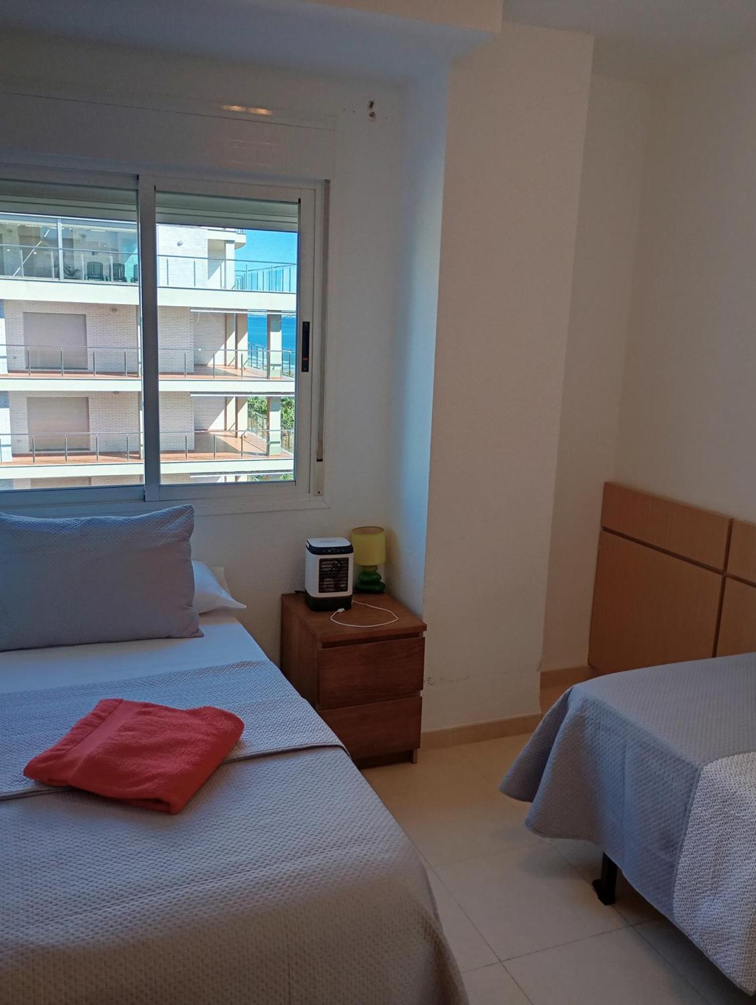 Apartamentos Danesp-Playa De Les Amplaries Marina Dor- Frontales Al Mar Оропеса дел Мар Екстериор снимка