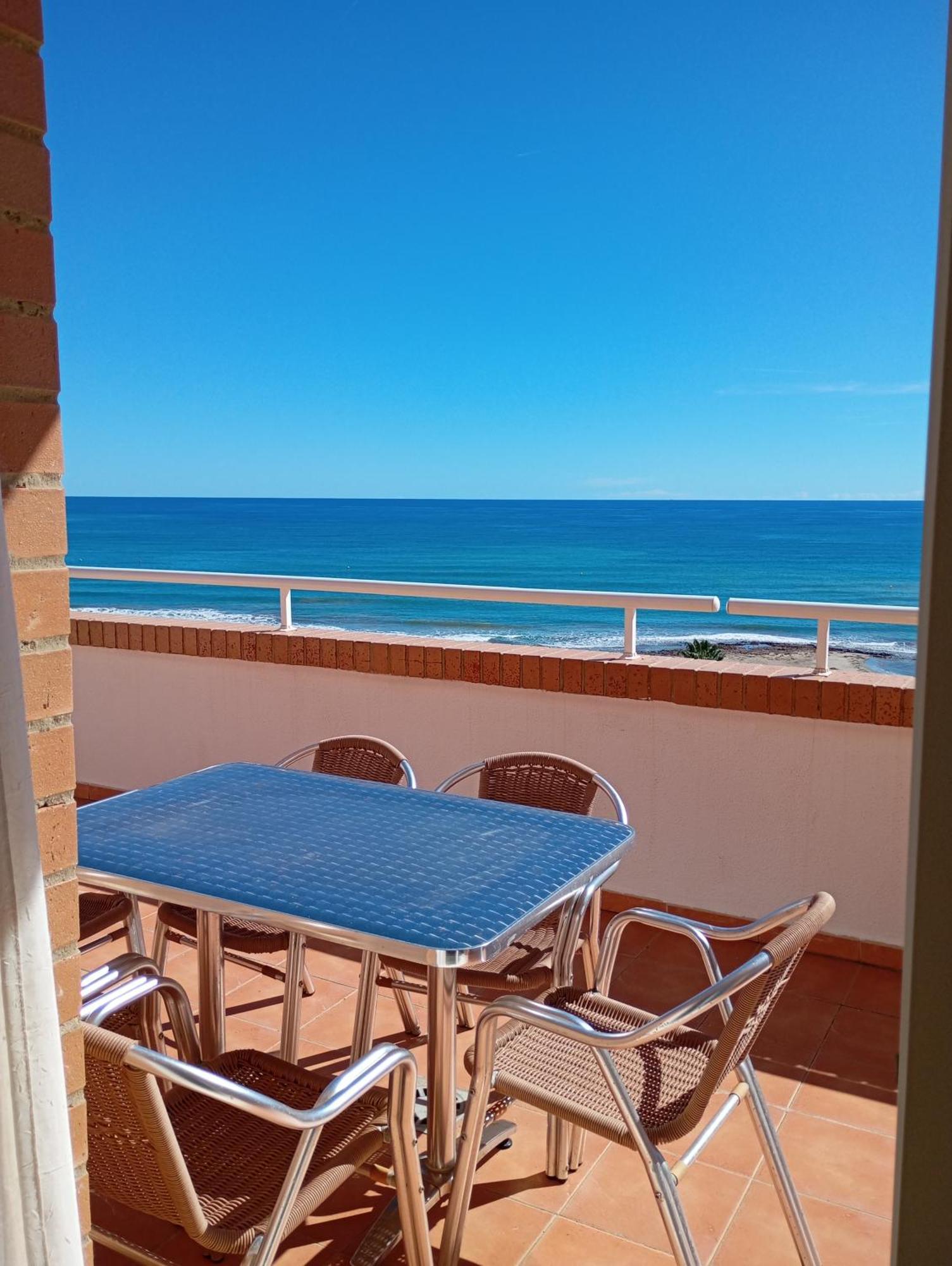Apartamentos Danesp-Playa De Les Amplaries Marina Dor- Frontales Al Mar Оропеса дел Мар Екстериор снимка