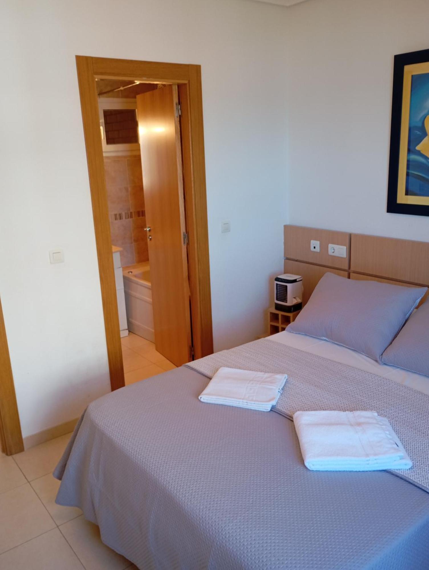 Apartamentos Danesp-Playa De Les Amplaries Marina Dor- Frontales Al Mar Оропеса дел Мар Екстериор снимка